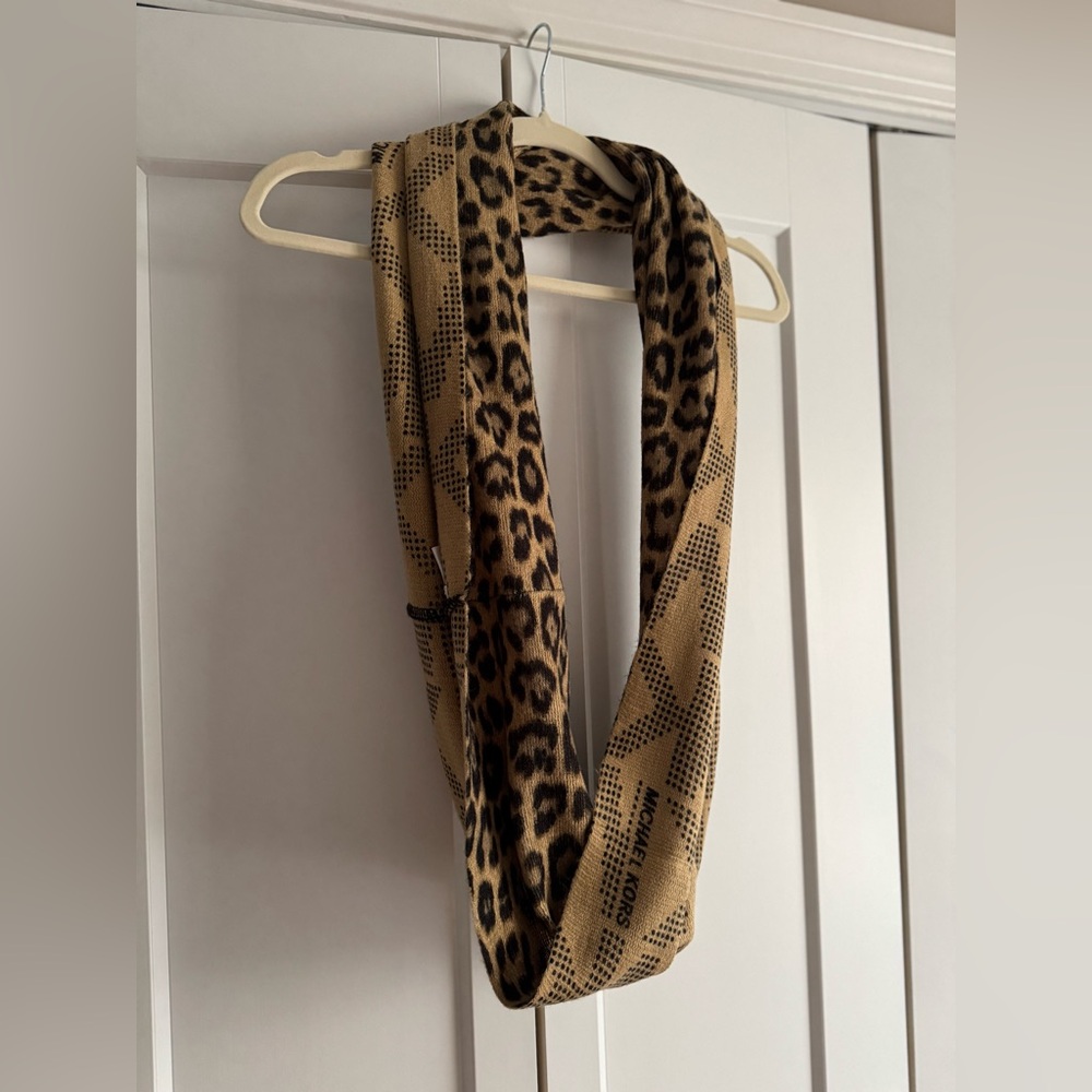 Michael Kor Leopard Infinity Scarf
